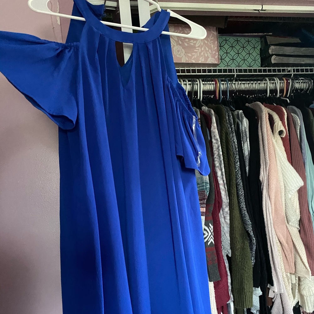 Dress - Picture 2 of 2